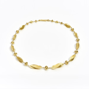 18 carat gold twisted necklace with gold beads