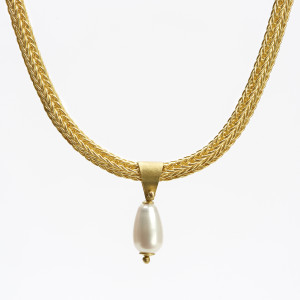 18 carat gold pendant with drop freshwater pearl on 18 carat gold loop-in-loop necklace