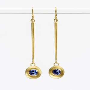 Tapered drop earrings with oval tanzanites