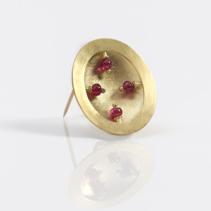 18 carat gold oval brooch with pink spinel beads and double pin