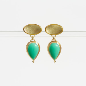 18 carat double oval earstuds with specially cut teardrop chrysophrase drops