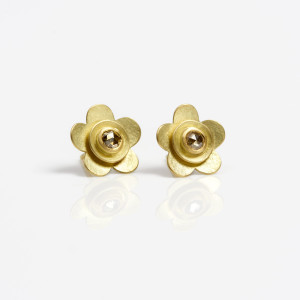 18 carat gold ‘flower’ eardrops with inner circle and rosecut cognac diamonds