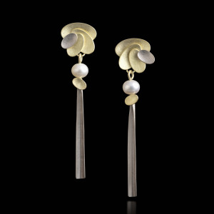18 carat yellow and white gold earstuds with long curved drop and pearl